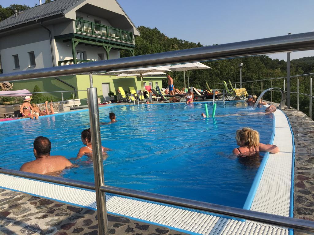 Wellness Pension Inovec Jalsove Exteriör bild